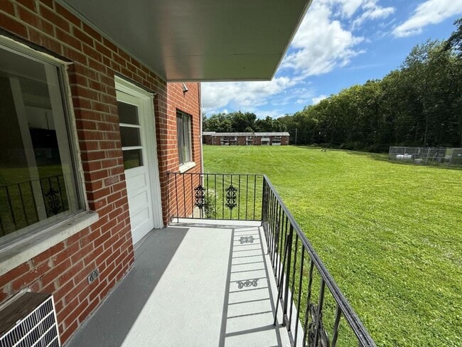 Building Photo - 39 Rome Ave