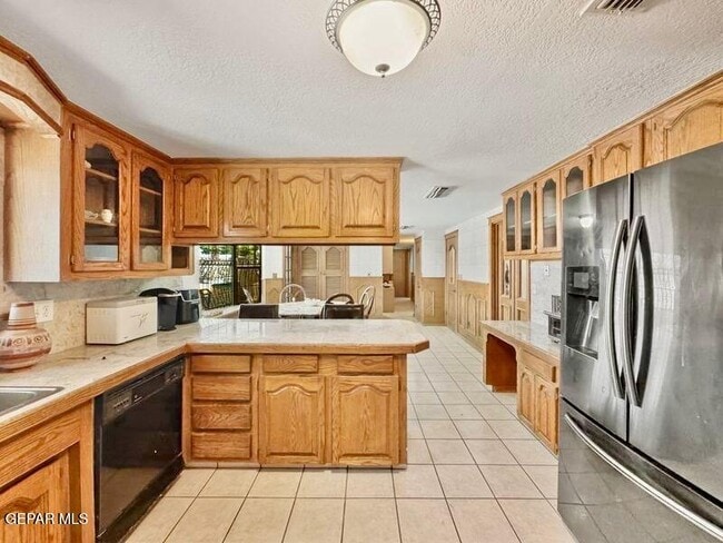 Building Photo - 2153 Trawood Dr