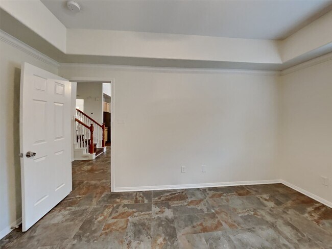 Building Photo - 30710 Country Meadows Dr