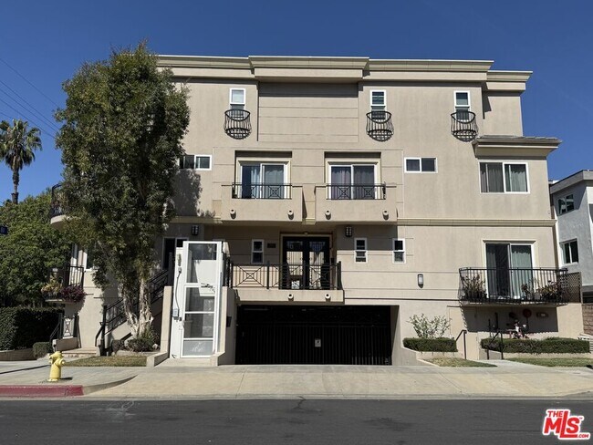 Building Photo - 5401 Morella Ave