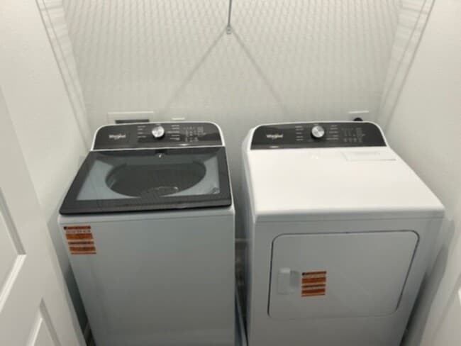 Building Photo - BRAND NEW 3 bedroom 2.5 bath with 2 car ga...