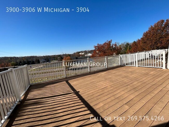 Building Photo - 3900-3906 W Michigan-3904