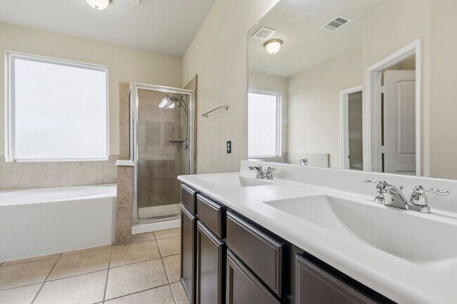 Building Photo - 20223 Galena Falls Dr