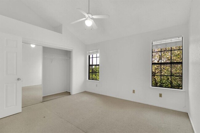 Building Photo - 5606 Bonnell Vista St
