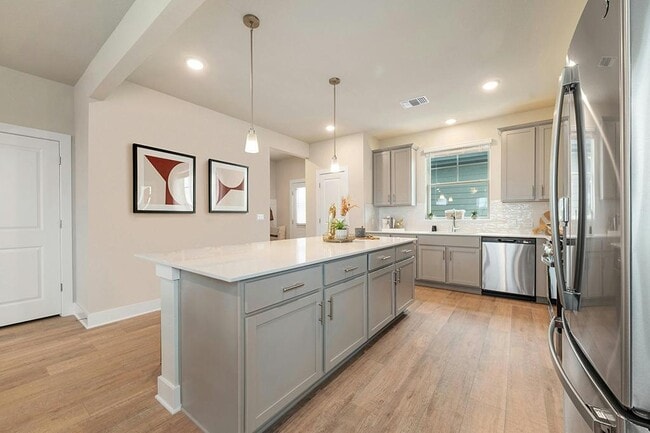 Building Photo - 5804 Rotunda View