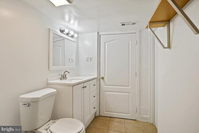 Building Photo - 471 Florida Ave NW