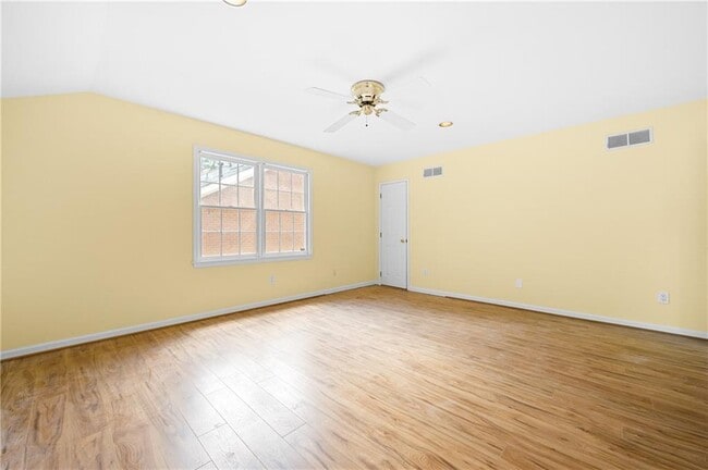 Building Photo - 3795 Ashford Trail NE