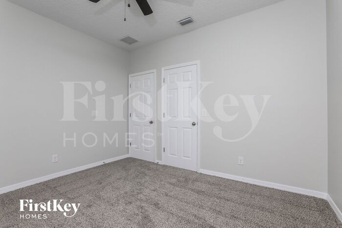 Building Photo - 800 Grand Hilltop Dr