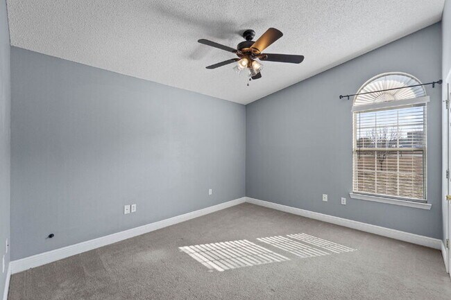 Building Photo - 3171 Airport Rd