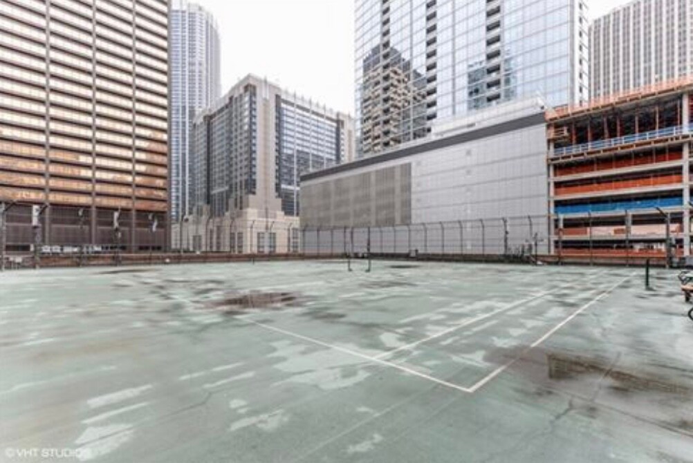 Building Photo - 211 E Ohio St