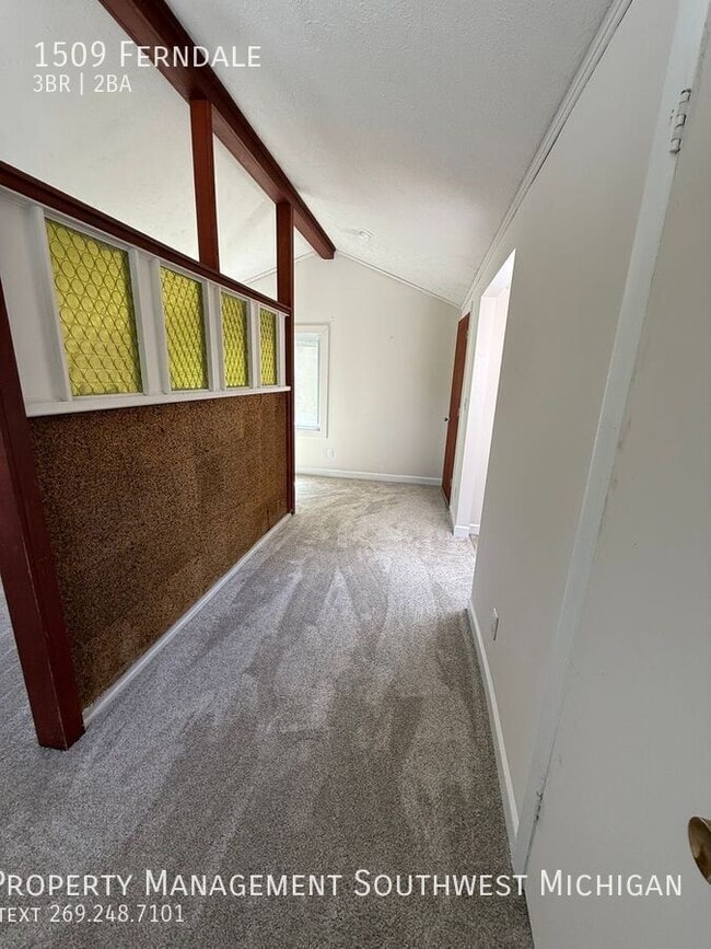 Building Photo - 1509 Ferndale-