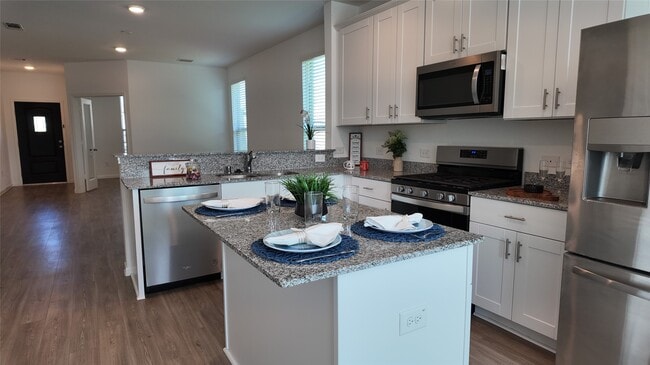 Building Photo - 1328 Bright Hl Dr
