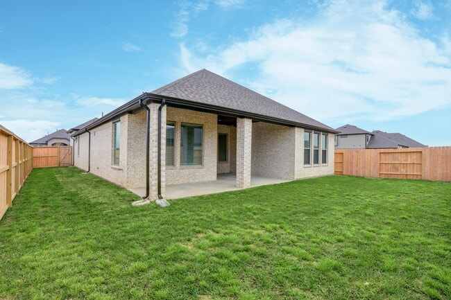 Building Photo - 3003 Lago Costa Dr