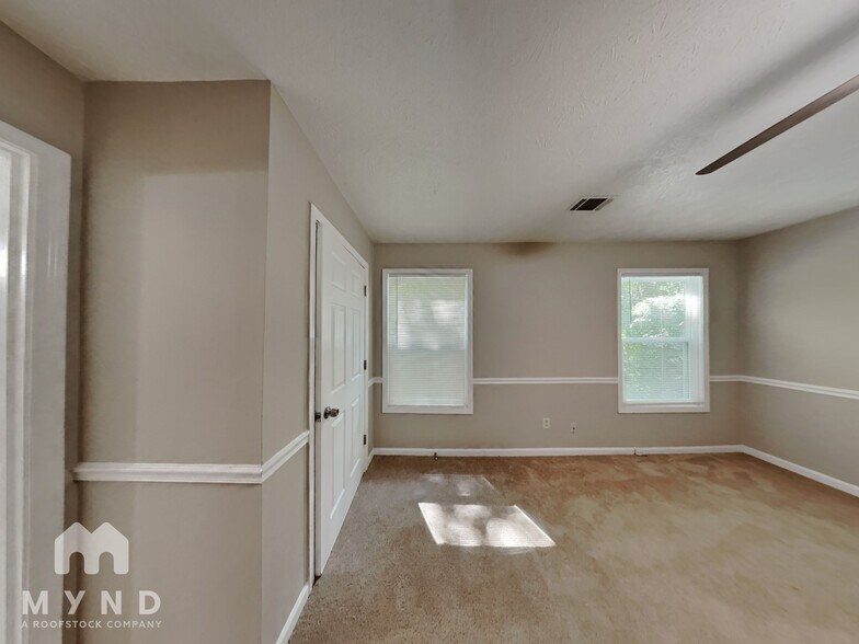 Building Photo - 3004 Cardinal Dr