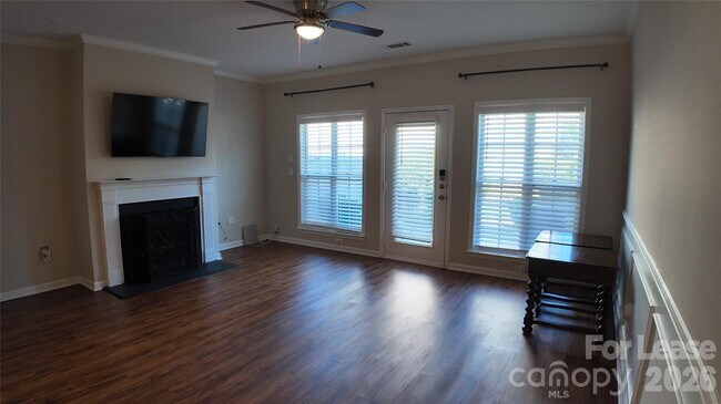 Building Photo - 514 Jetton St