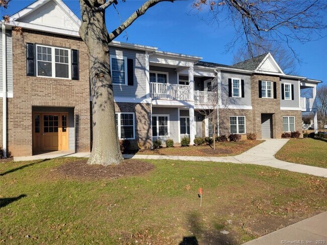 Building Photo - 10 Berkshire Rd