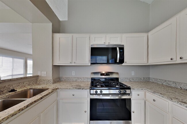 Building Photo - 11910 Westwold Dr