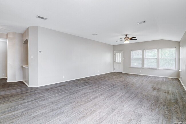 Building Photo - 1021 Lynx Bend