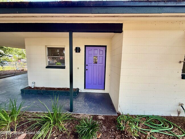 Building Photo - 1112 Northview Dr