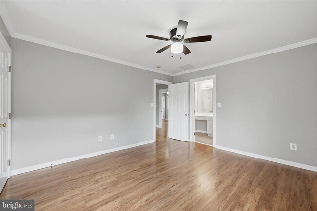 Building Photo - 102 Bramble Ct