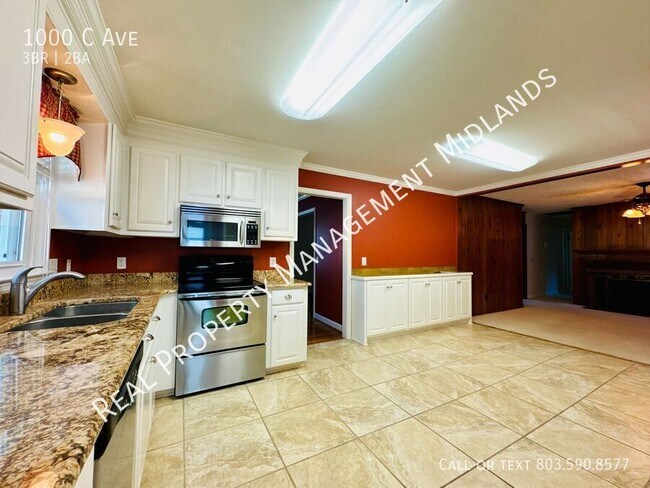 Building Photo - 1000 C Ave