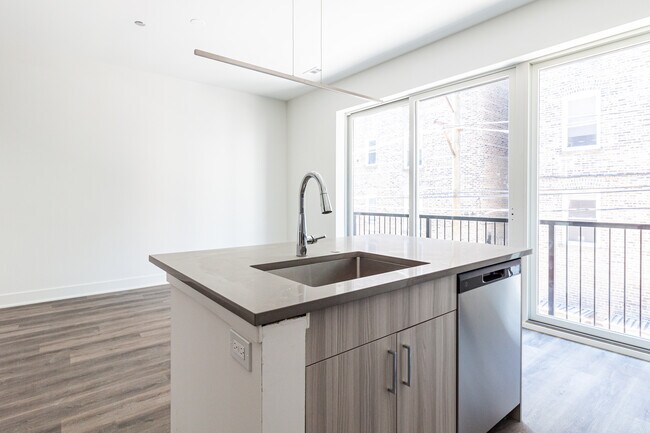 Building Photo - 4452 N Hazel St