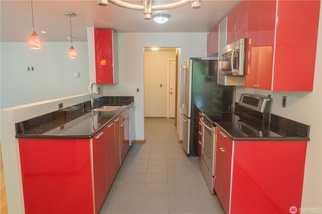 Building Photo - 1Bd/1Ba Redmond Condo