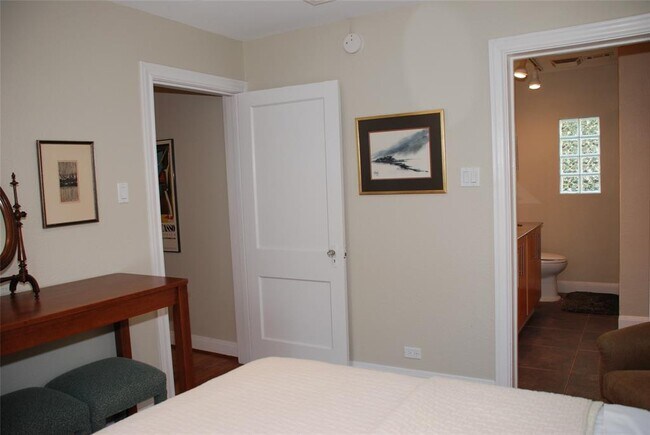 Building Photo - 1718 Haddon St