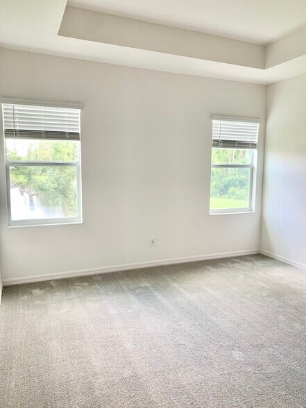 Building Photo - 6958 Tussilago Way