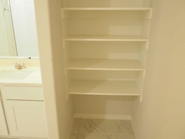 Building Photo - 2502 Sun Grove Rd