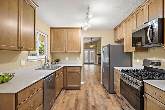 Building Photo - 11611 Prairie Hen Ln