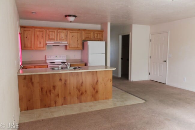Building Photo - Charming 3-bedroom Home in the Heart of Cedar City