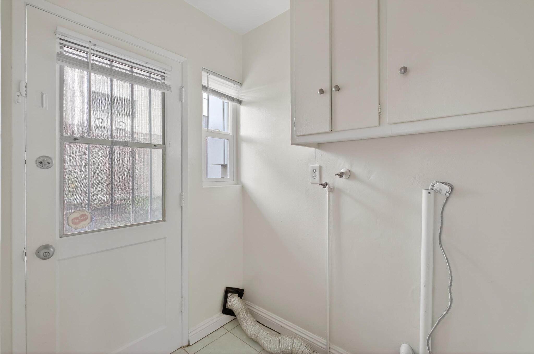 Building Photo - 25218 Loytan St