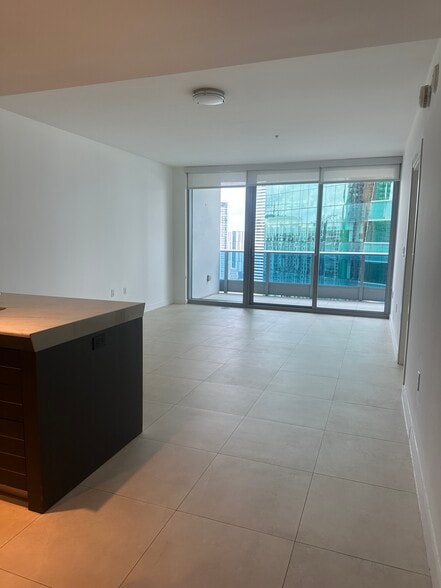 Building Photo - 200 Biscayne Boulevard Way