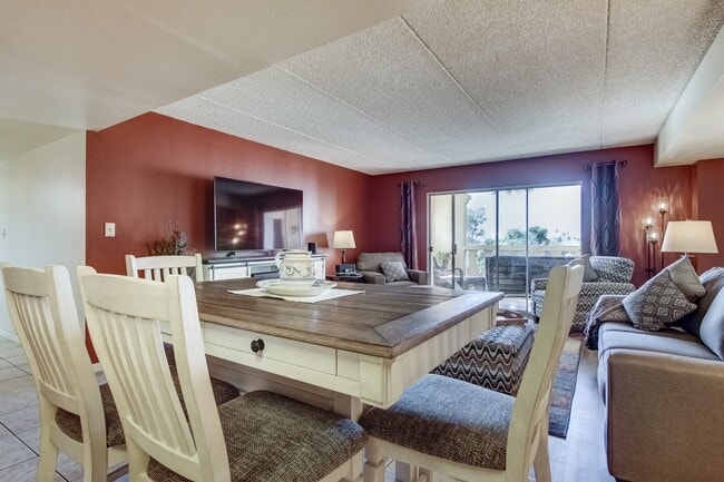 Building Photo - Old Town Scottsdale Condo with a View! Furnished