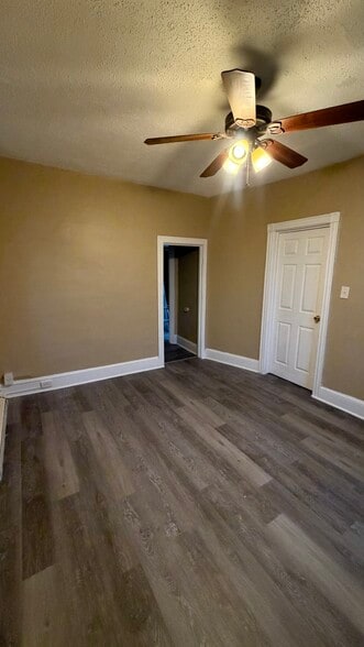 Living Room - 524 Macdade Blvd