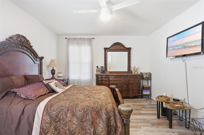 Building Photo - 525 Stowers Dr