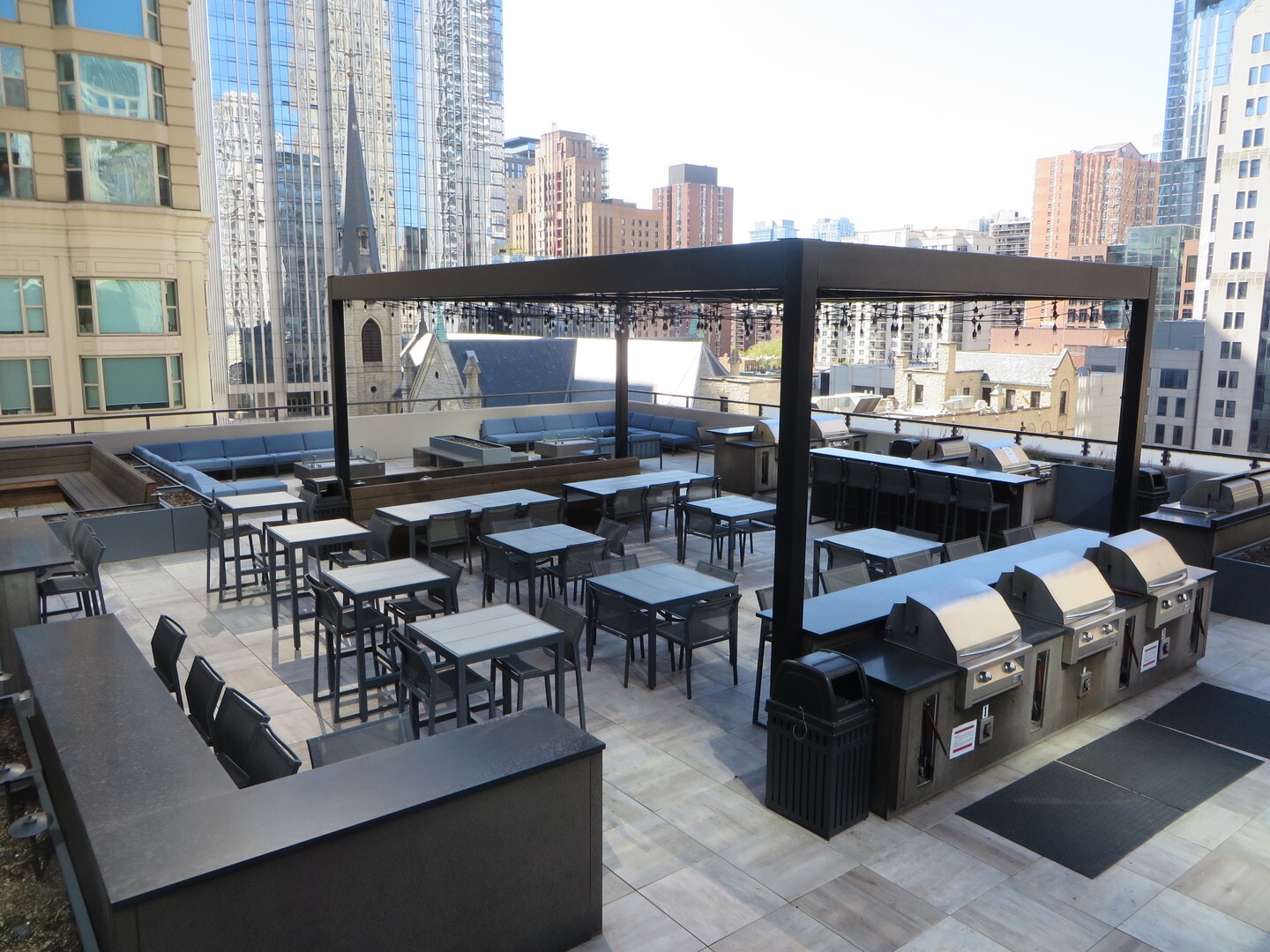 Building Photo - 30 E Huron St