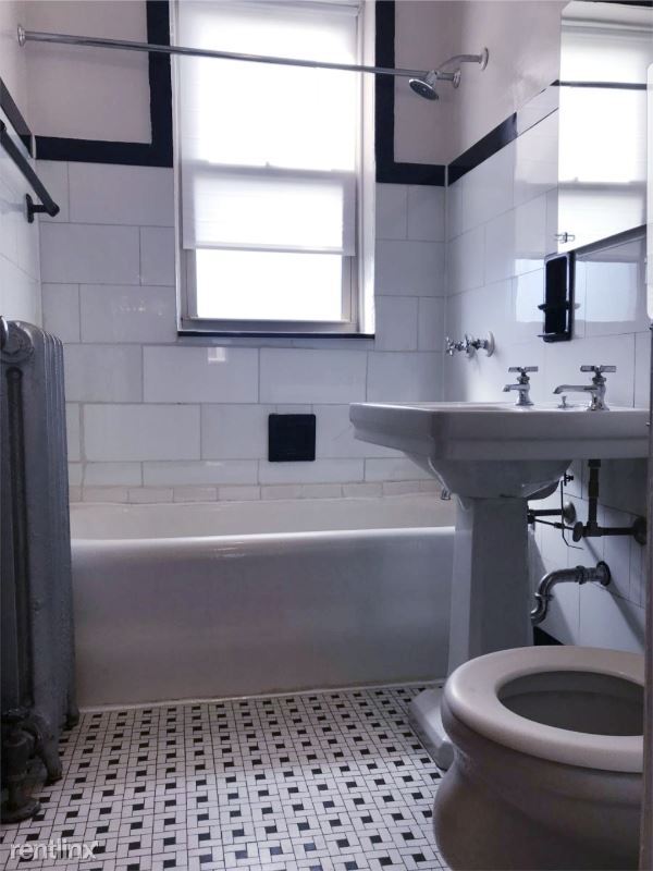 Building Photo - 9218 S Bishop St