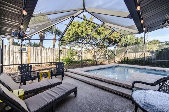 Building Photo - Vacation Rental Amazing Pet Friendly 3 Bed House with a Heated Pool