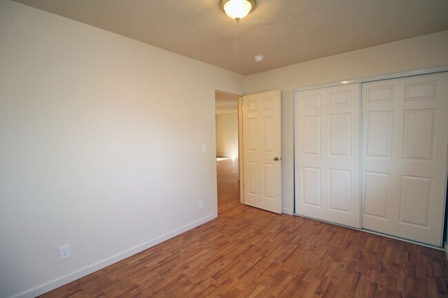 Building Photo - kaufg01