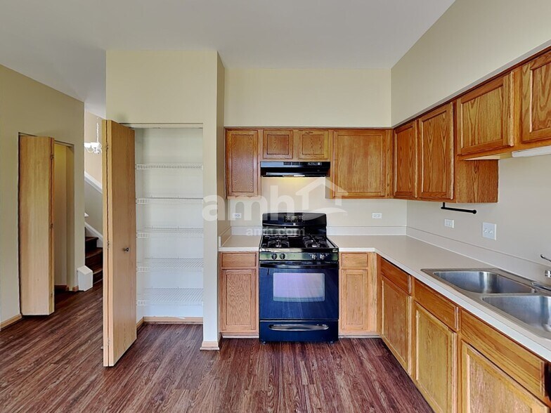 Building Photo - 4108 Klatt St