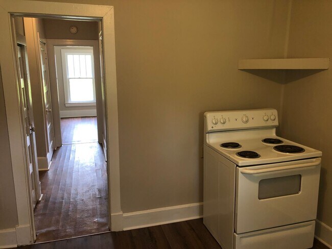 Building Photo - ****JUST REDUCED****495 Woodruff St. Court...