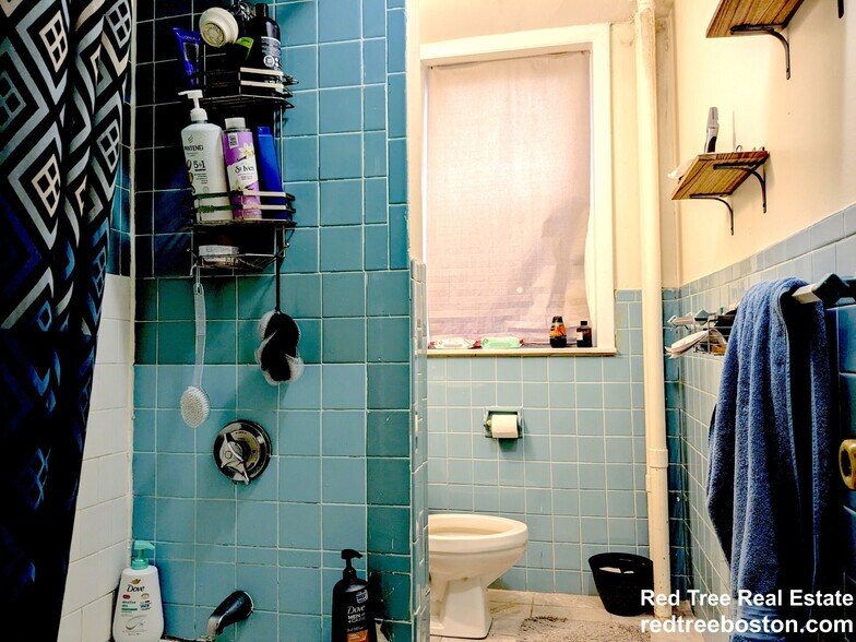 Building Photo - 1131 Commonwealth Ave