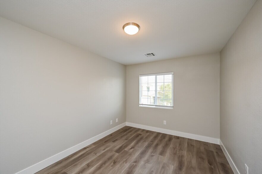 Building Photo - 781 Connex Ct