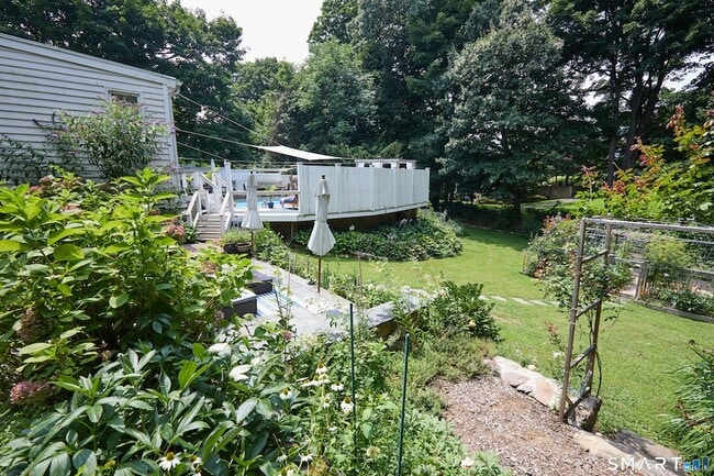 Building Photo - 188 Compo Rd S