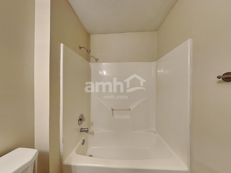 Building Photo - 18018 Imber Forest Ln