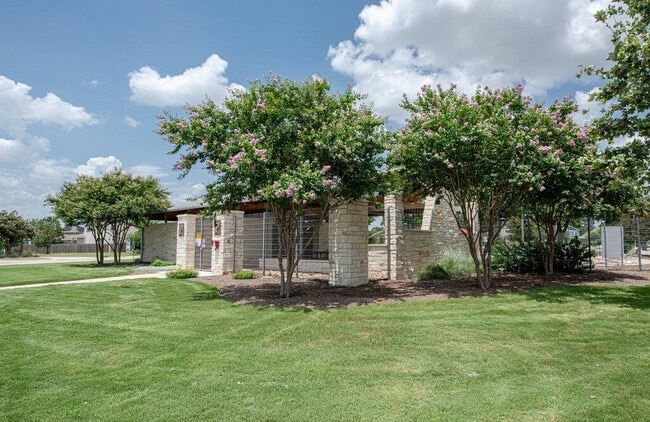 Building Photo - 11820 Coyote Call Way