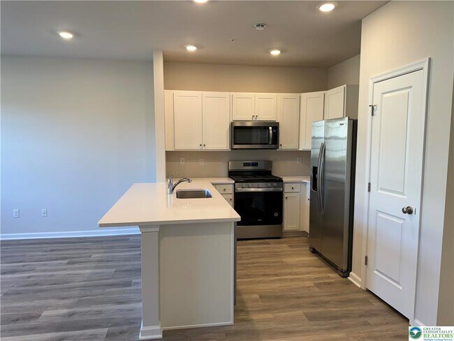 Building Photo - 1264 Susan Cir