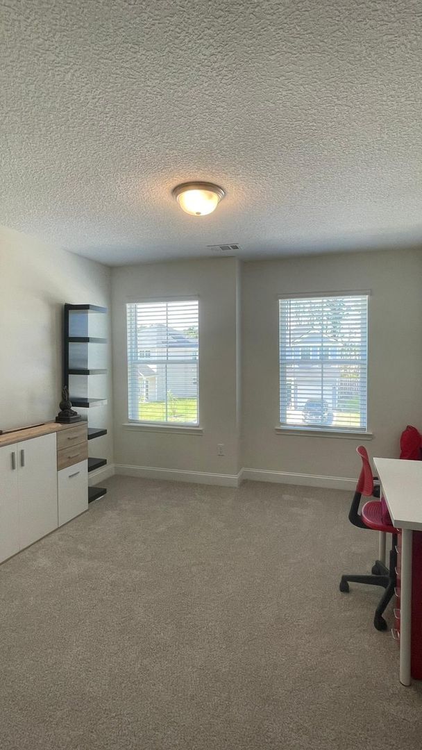 Building Photo - Beautiful 3 Bedroom, 3 Bathroom Home for Rent
